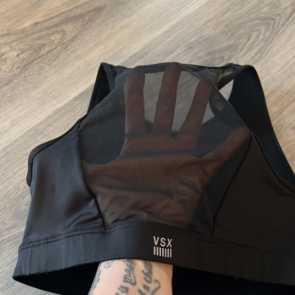 Victoria’s Secret black sports bra size medium - Picture 7 of 8